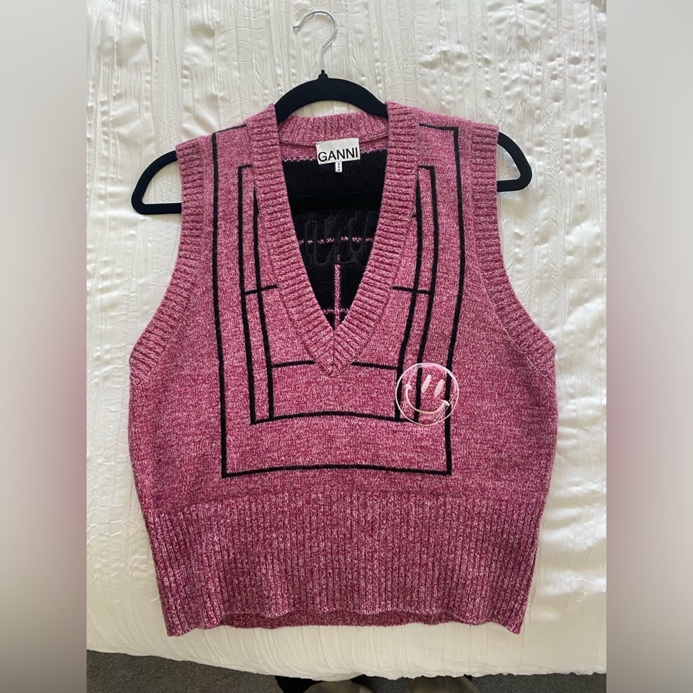 Authentic GANNI
SSENSE Exclusive Pink Wool Vest